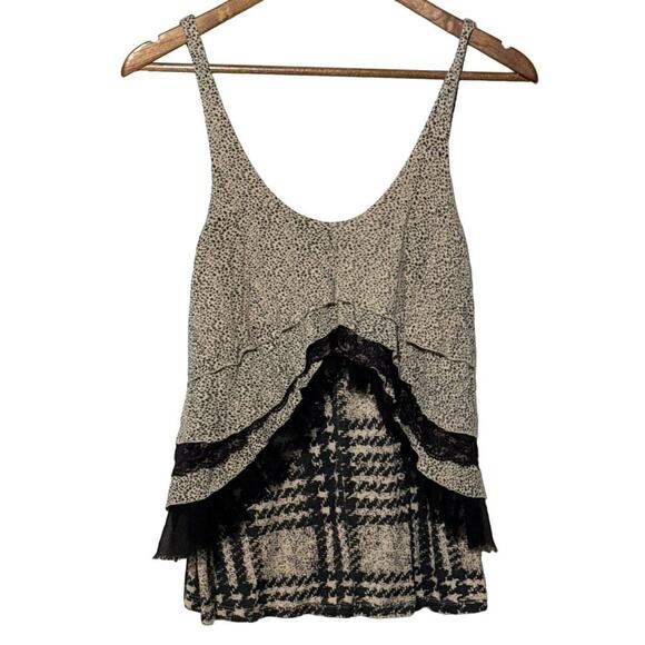 silence + noise Tops - Silence & Noise Tiered Tank Top Blouse Beige Black Ruffled Lace XS